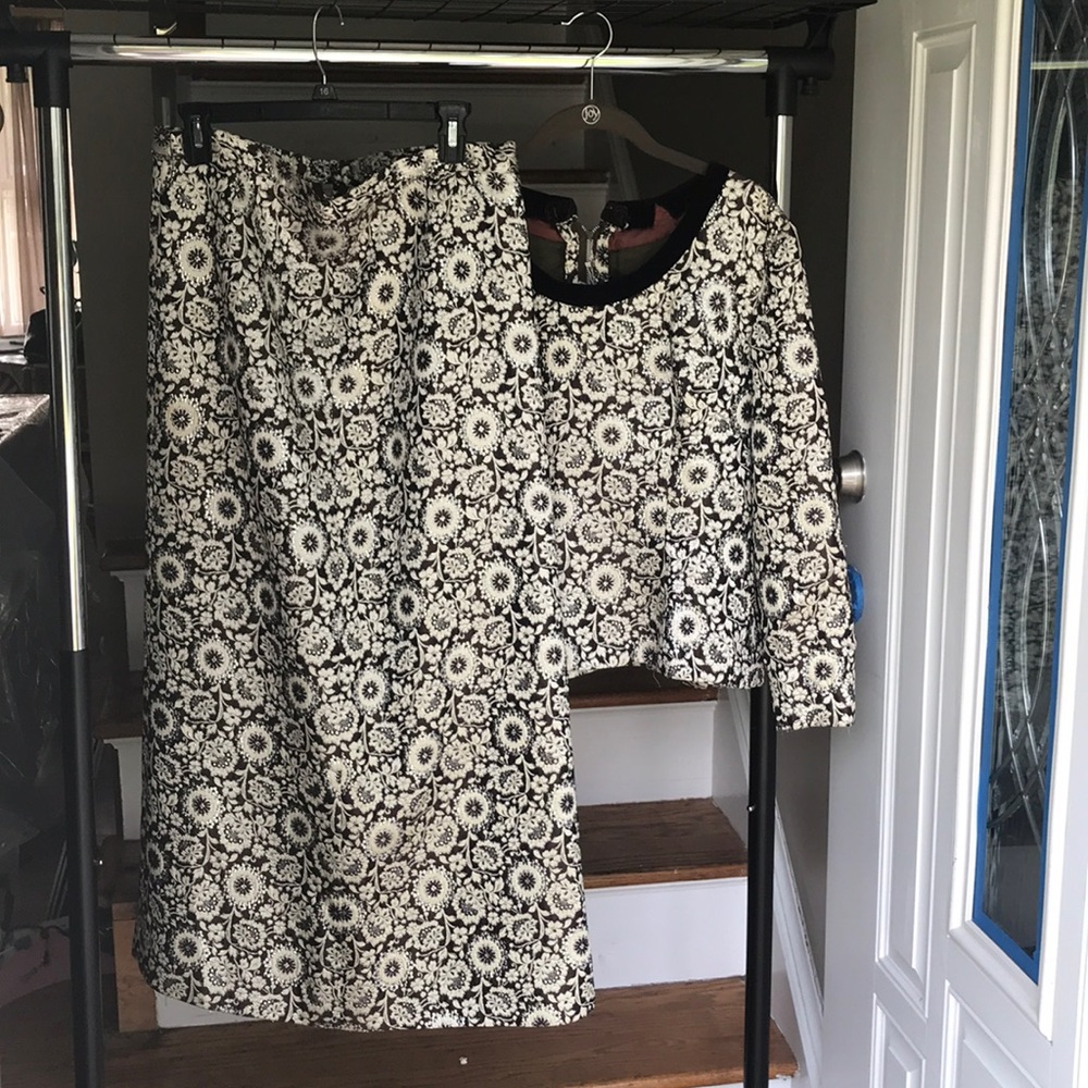 2 piece floral set vintage;handmade; Mint,elegant